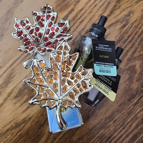 Bath & Body Works Other - 🛍BOGO 50%💡🔌NWT‼️BBW Chunky Gem Leaves Plug-in Nightlight w/ Fragrance Refills